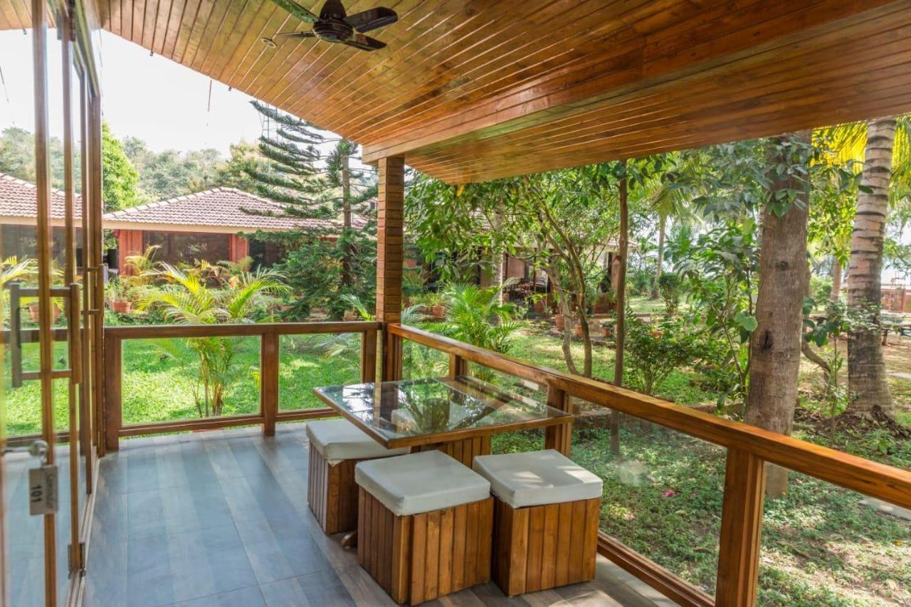 Saminder Beach House Jaitapur Bagian luar foto